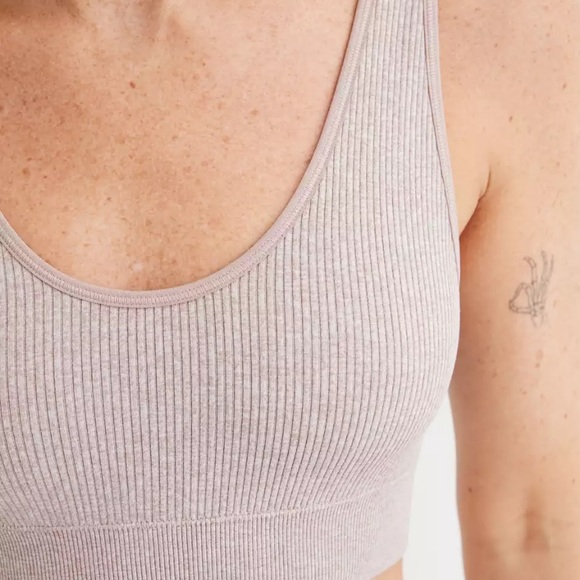 Seamless Bralette - Picture 3 of 8